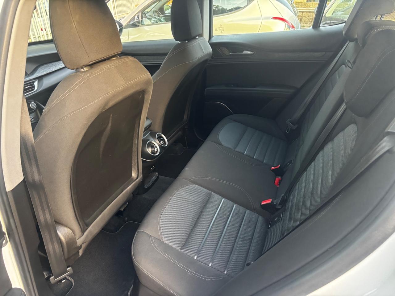 Alfa Romeo Stelvio 2.2 Turbodiesel 190 CV AT8 RWD Executive