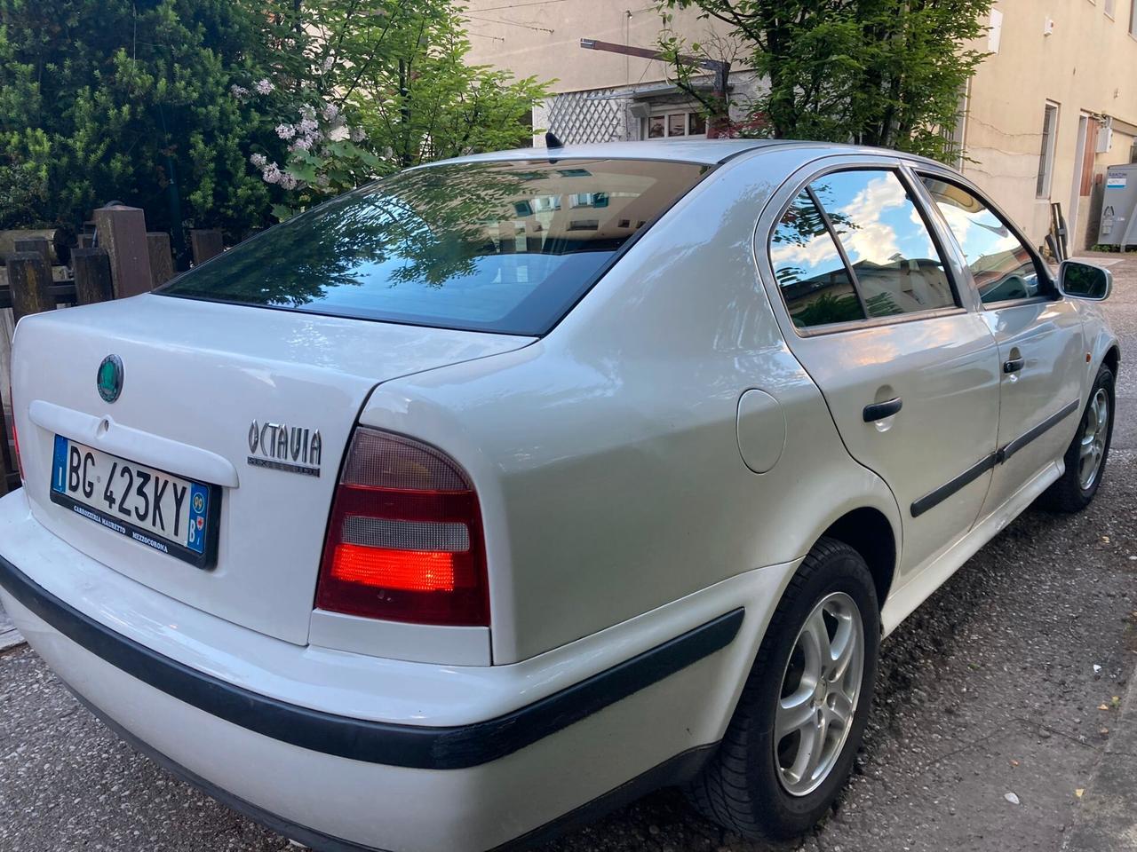 SKODA OCTAVIA 1.9 TDI 90CV BERLINA