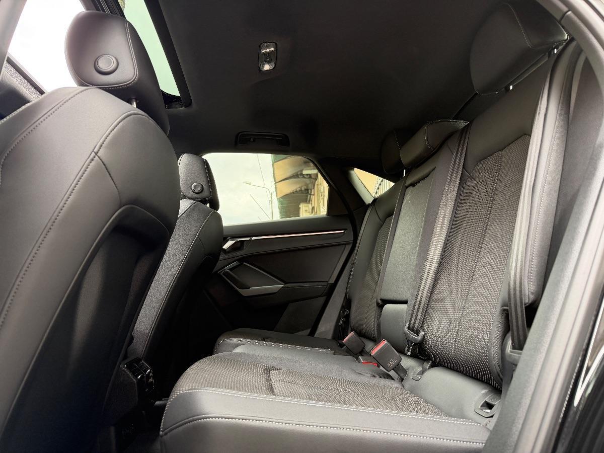 Audi Q3 Sportback 40TDI Quattro S-line Identity Black 200CV