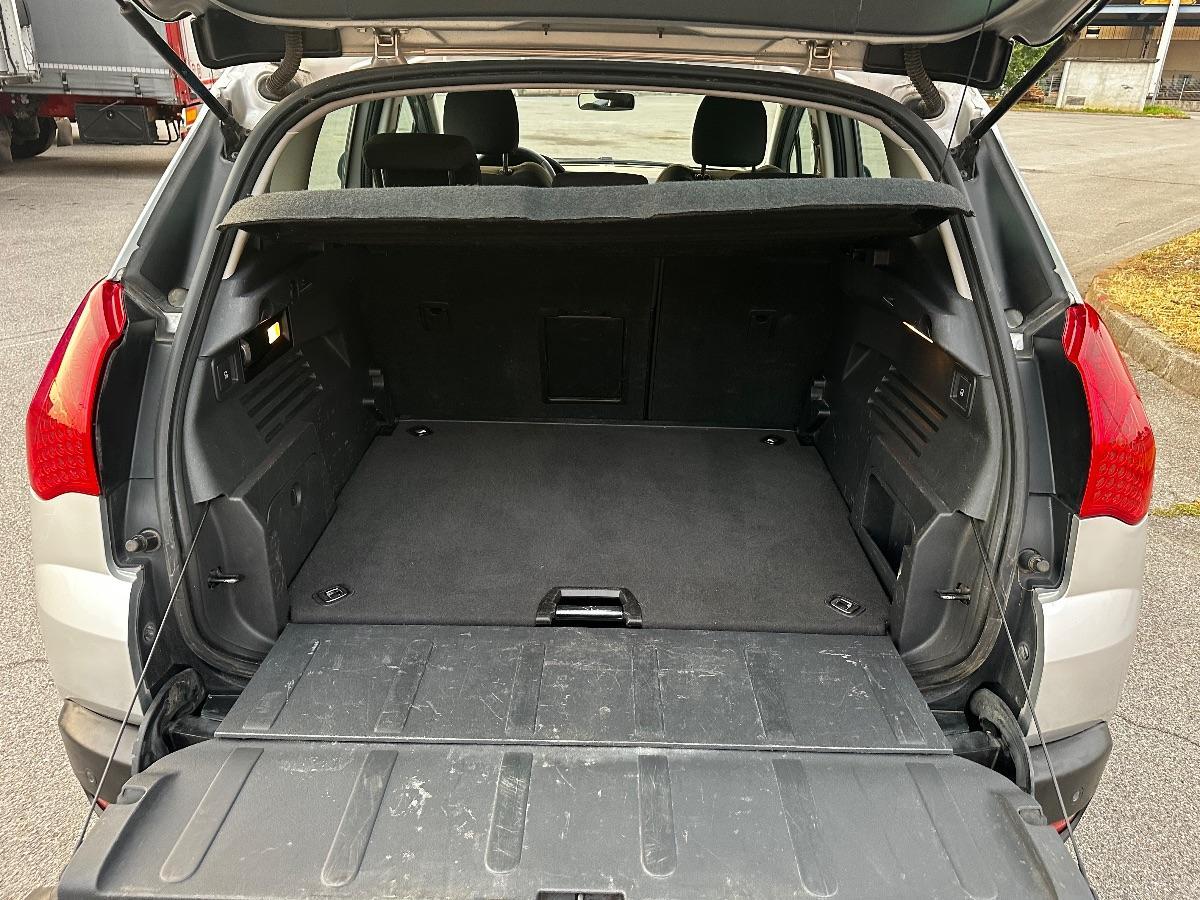 PEUGEOT - 3008 - 1.6 e-HDi 115 CV c.r. Business