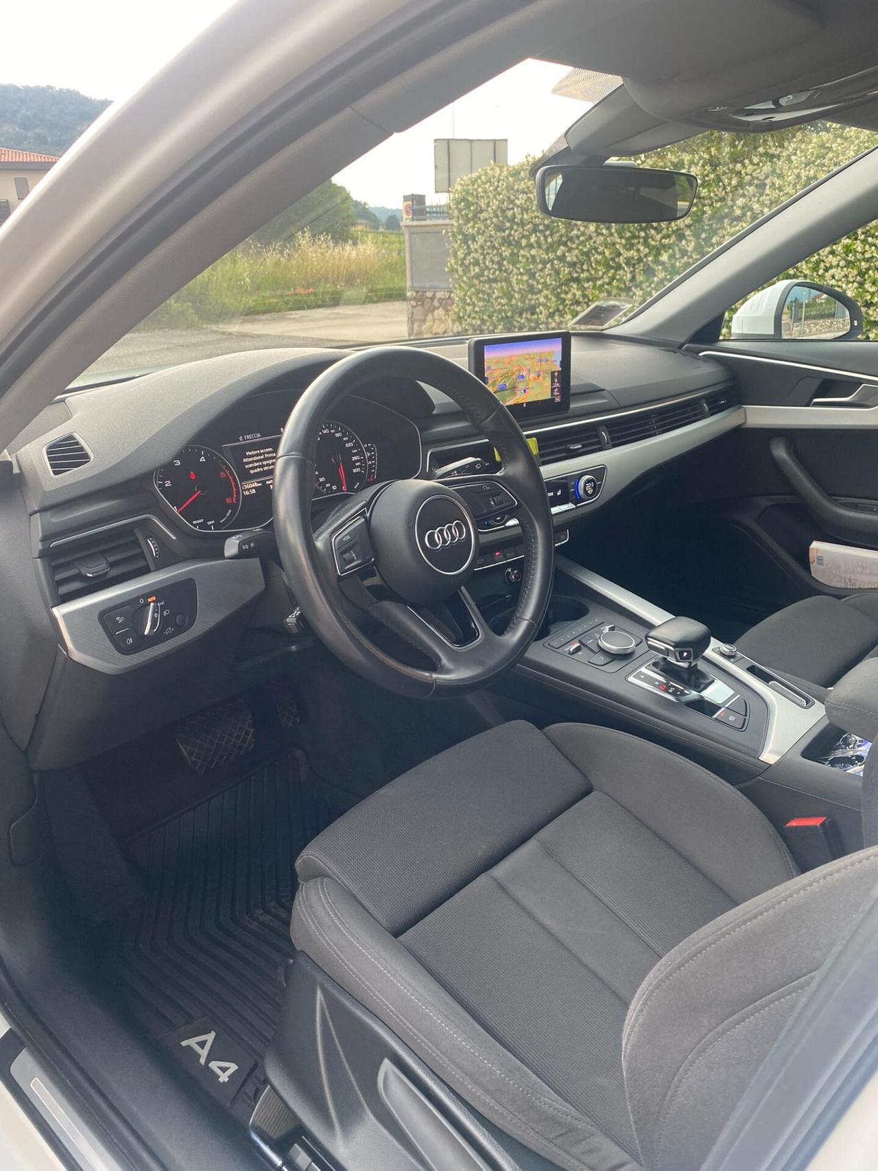 Audi A4 2.0 TDI 122 CV S tronic Sport #GM