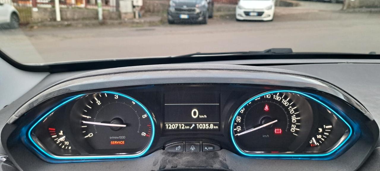 Peugeot 3008 BlueHDi 130 S&S EAT8 Crossway