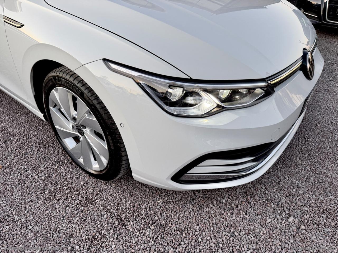 VOLKSWAGEN Golf 1.5 TSI 150CV Style NAVI IQ-LIGHT RETROCAMERA