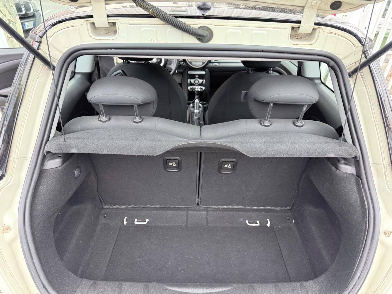 Mini 1.6 16V Cooper D