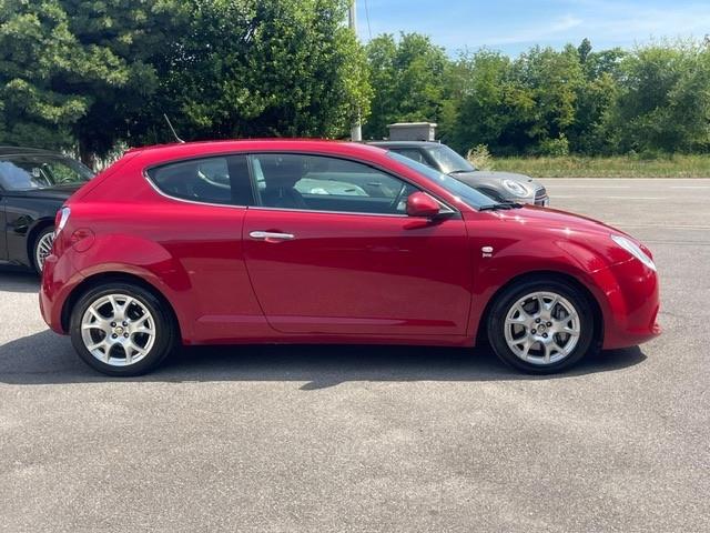 Alfa Romeo MiTo 1.4 T 155 CV Distinctive Premium Pack