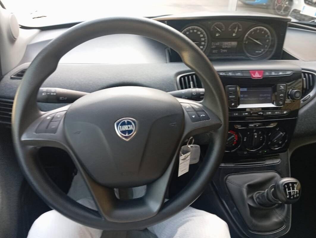Lancia Ypsilon 1.0 FireFly 5 porte S&S Hybrid Silver Plus