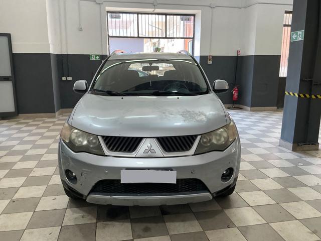 MITSUBISHI Outlander 2.0 DI-D Intense