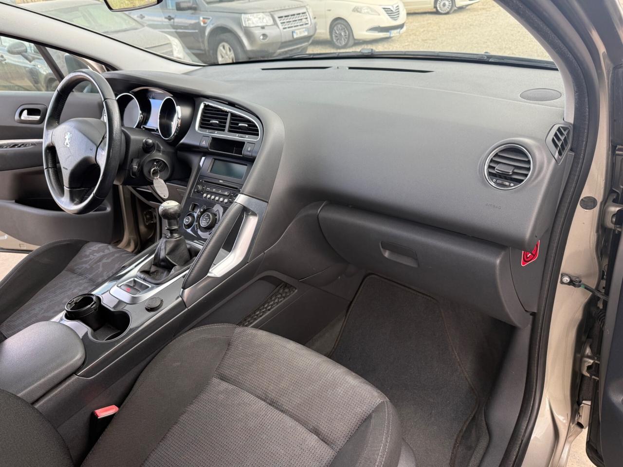 Peugeot 3008 1.6 HDi 110CV Premium