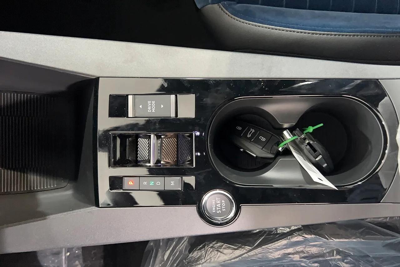 Lancia Ypsilon Hybrid e-DCT Edizione Cassina