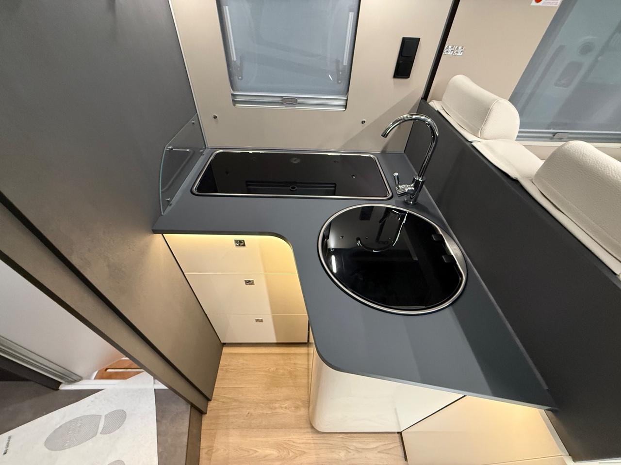 LAIKA KOSMO 409 L 7.40 4 POSTI OMOLOGATI