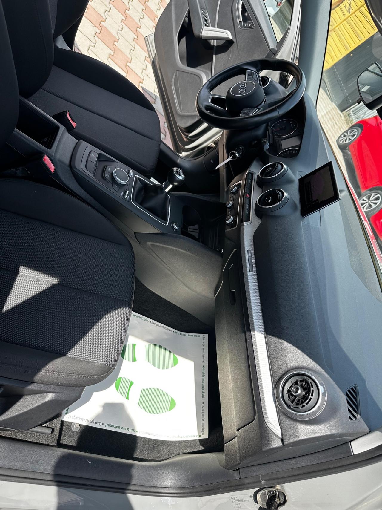 Audi Q2 30 TDI Business Design
