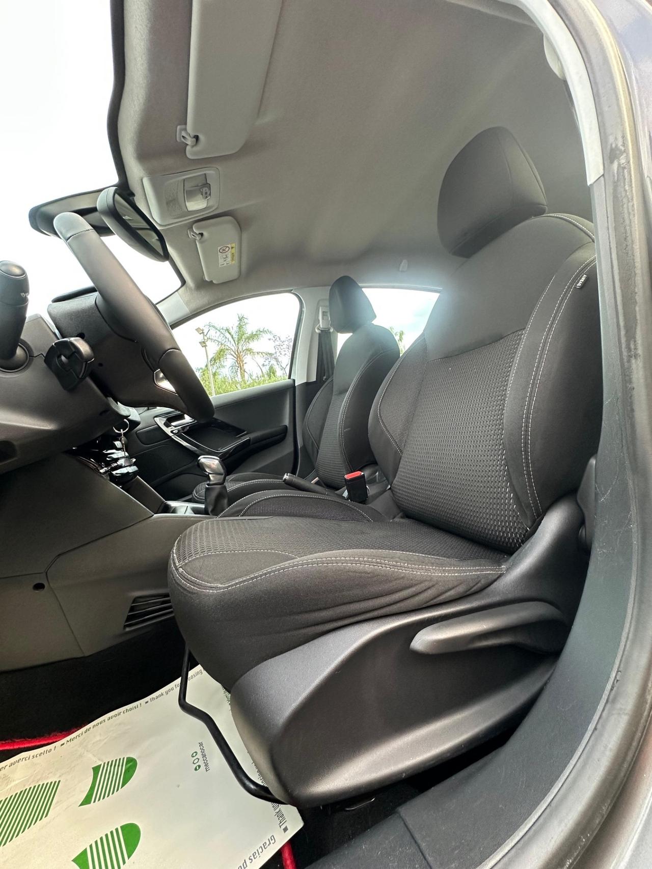 Peugeot 208 1.6 Blue-Hdi 75CV ALLURE
