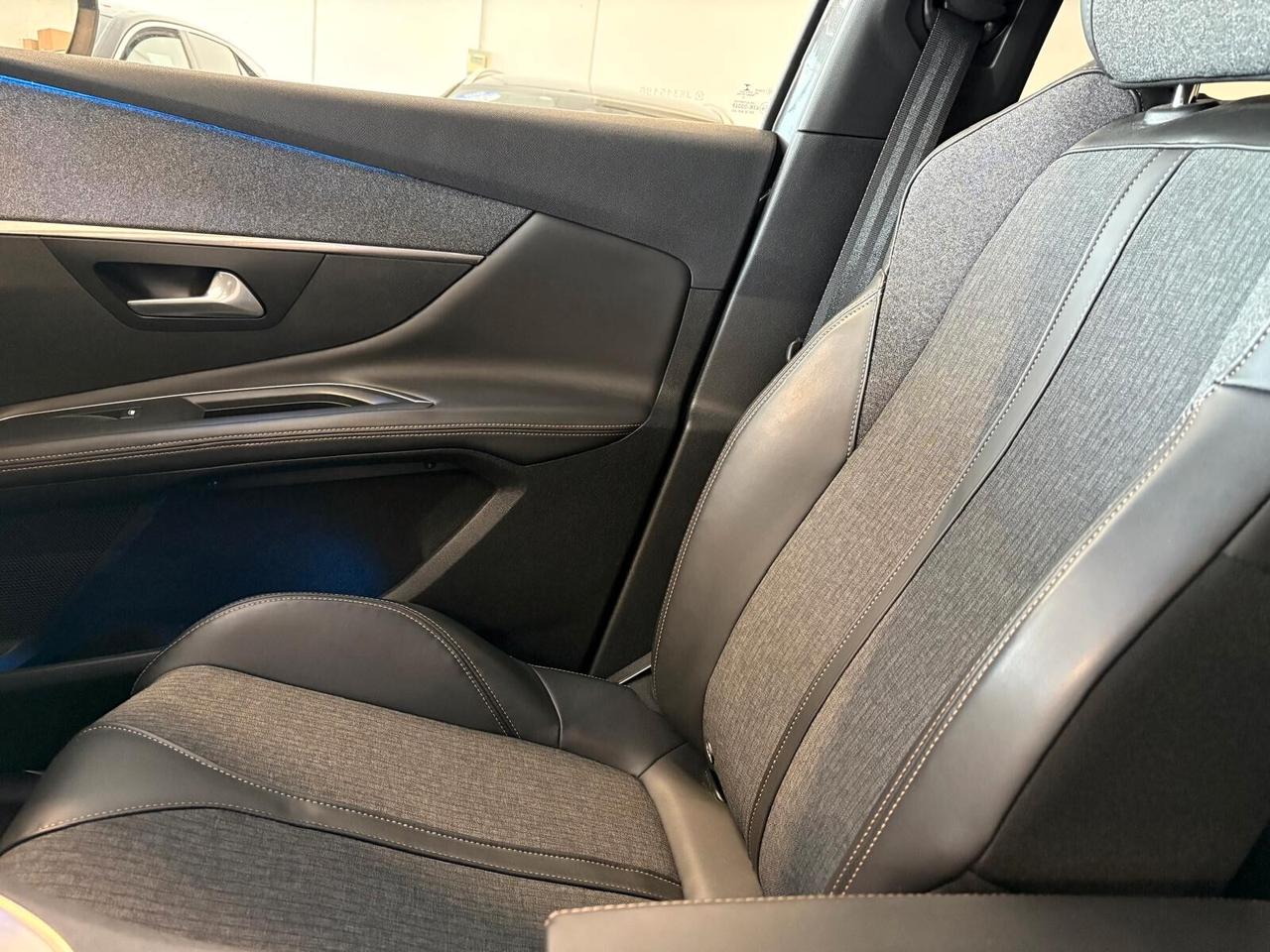 Peugeot 3008 GT LINE BlueHDi 130 EAT8 SPOTICAR