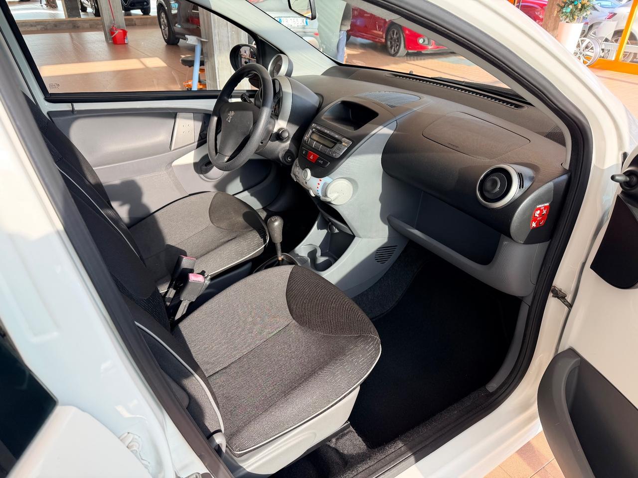 Peugeot 107 1.0benzina 68CV Neopatentati