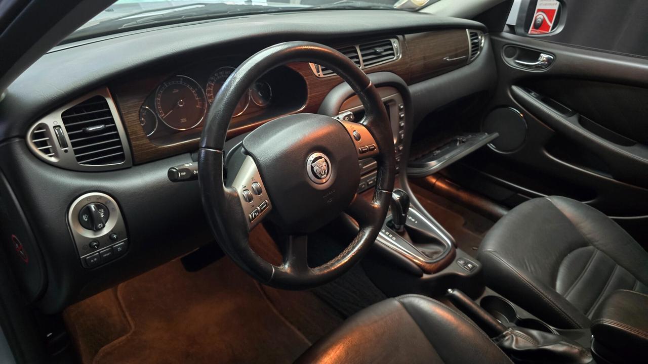 Jaguar X-Type 2.2D cat Premium Luxury