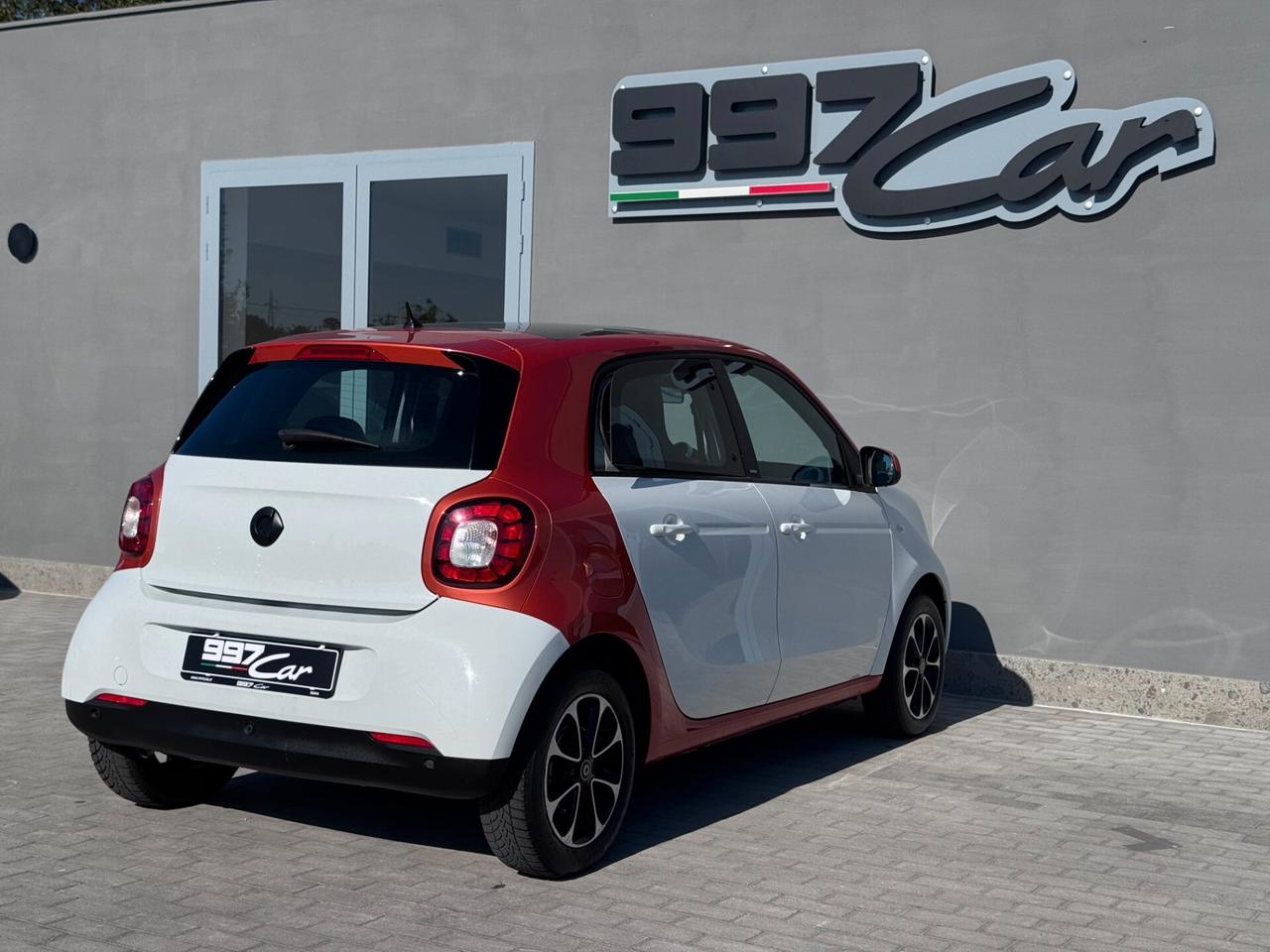 Smart ForFour 70 1.0 Passion - DOPPIO TETTO - NAVIGATORE - SENSORI - NEOPAT -