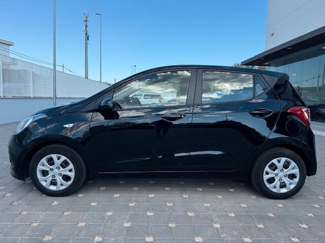 Hyundai i10 1.0 MPI Sound Edition 2017