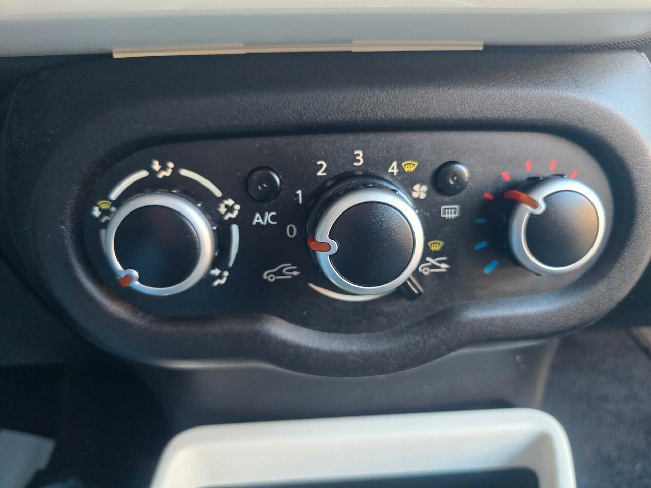 Renault Twingo SCe EDC Lovely