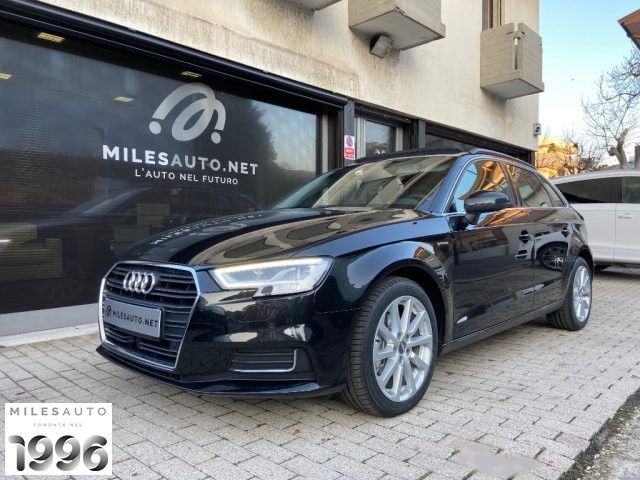 AUDI A3 1.5 TFSI S tronic Business Pano Led Gancio Keyless