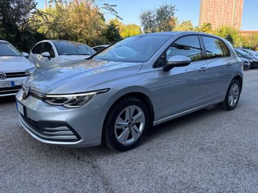 Volkswagen Golf 1.0 eTSI DSG HYBRID OK NEOPATENTATI