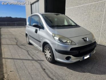 PEUGEOT 1007 1.4 HDi Happy 70cv