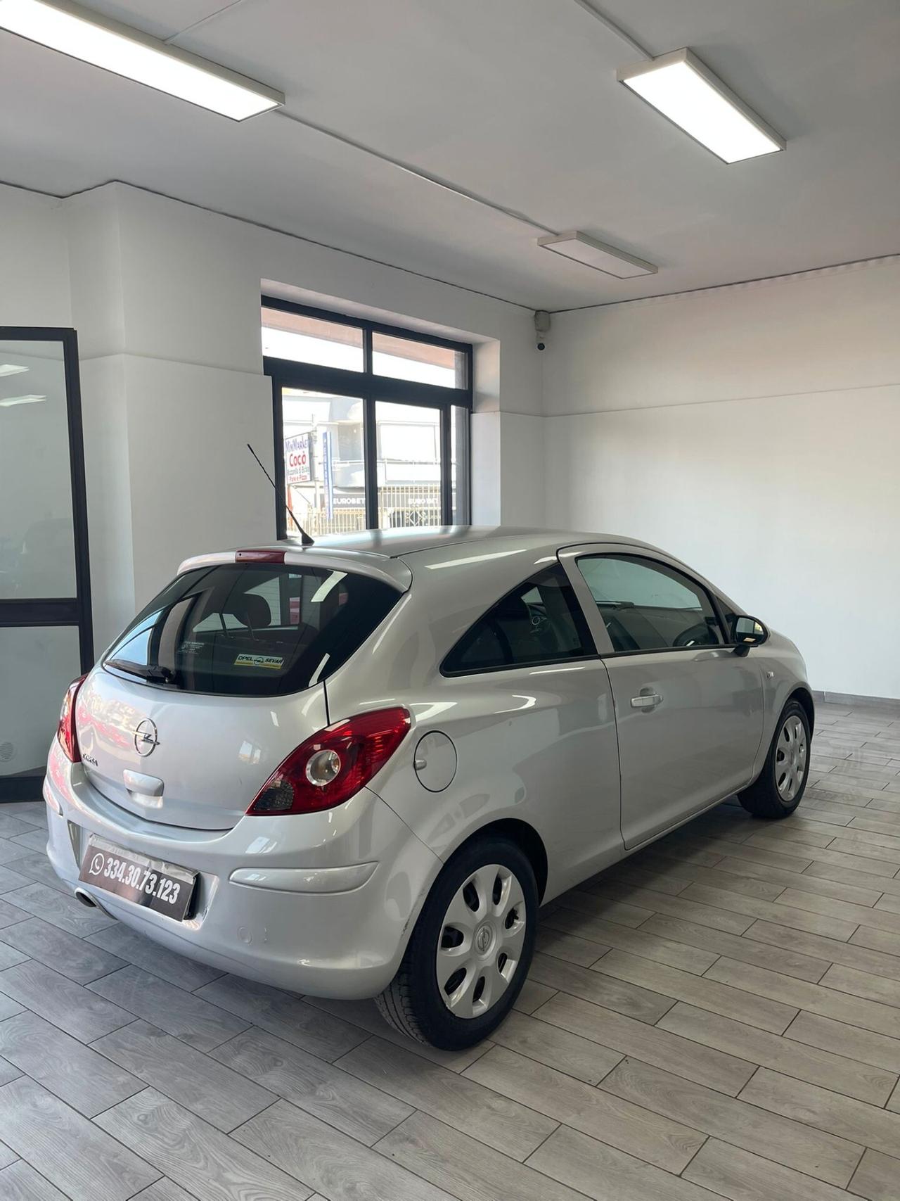 Opel Corsa 1.2 80CV 3 porte GPL-TECH Club