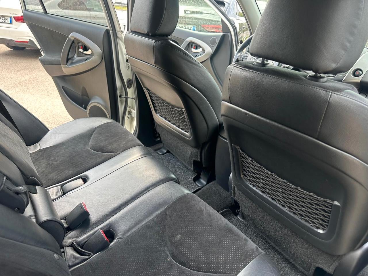 Toyota RAV4 Crossover 2.2 D-Cat A/T 150 CV Executive