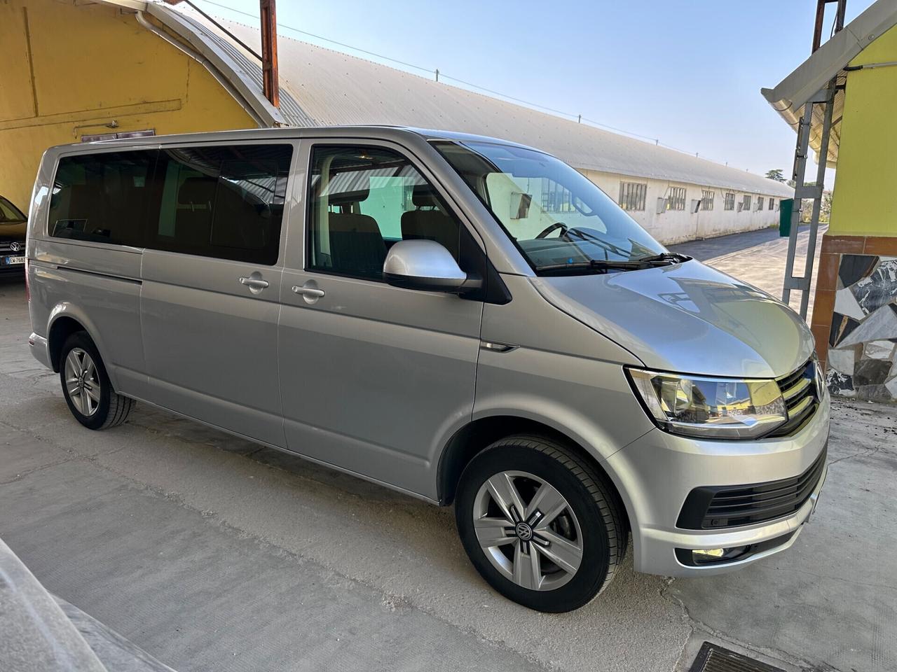 VW Caravelle 2.0 TDI DSG Passo Lungo 9P. garanzia
