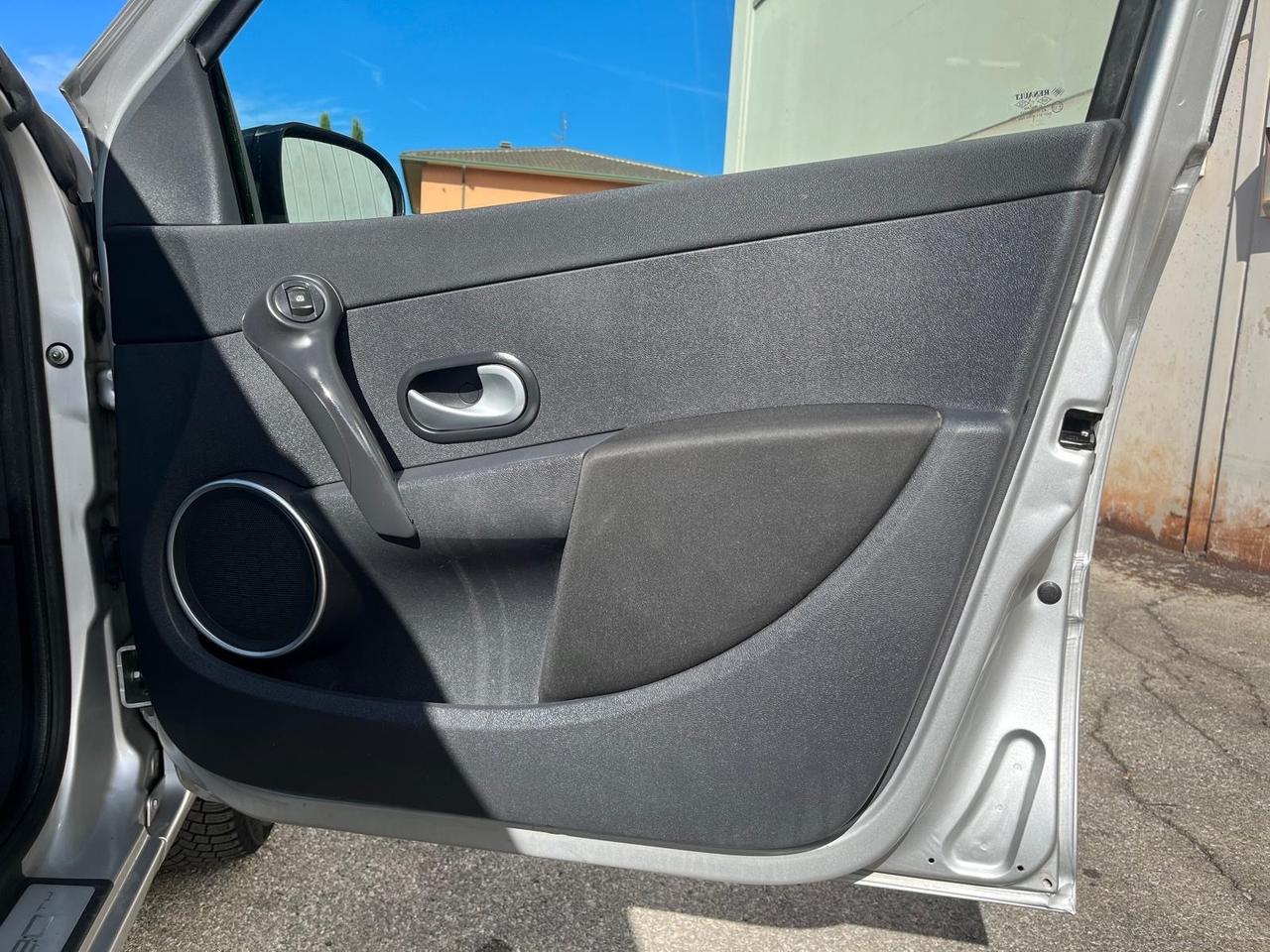 Renault Clio 1.2 benzina 16V Km 132.000
