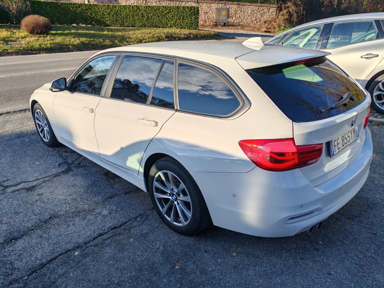 Bmw 320 320d xDrive Touring Luxury