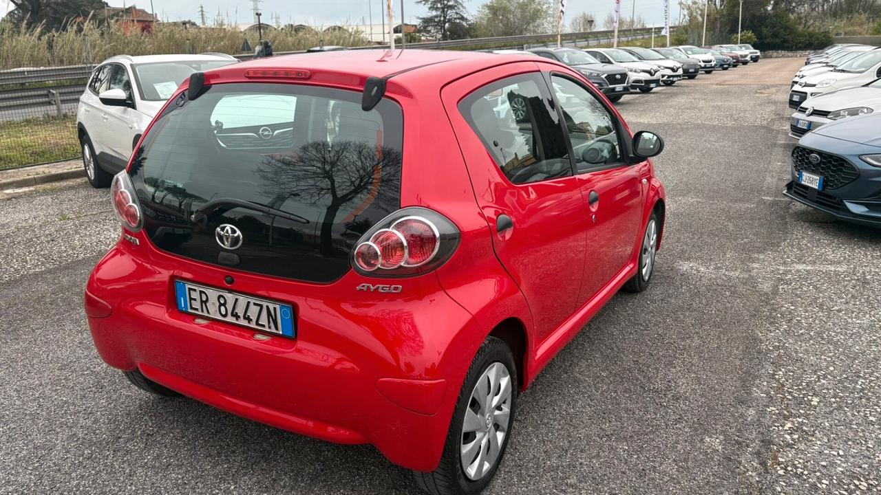 Toyota Aygo 1.0 12V VVT-i 5 porte Lounge Connect
