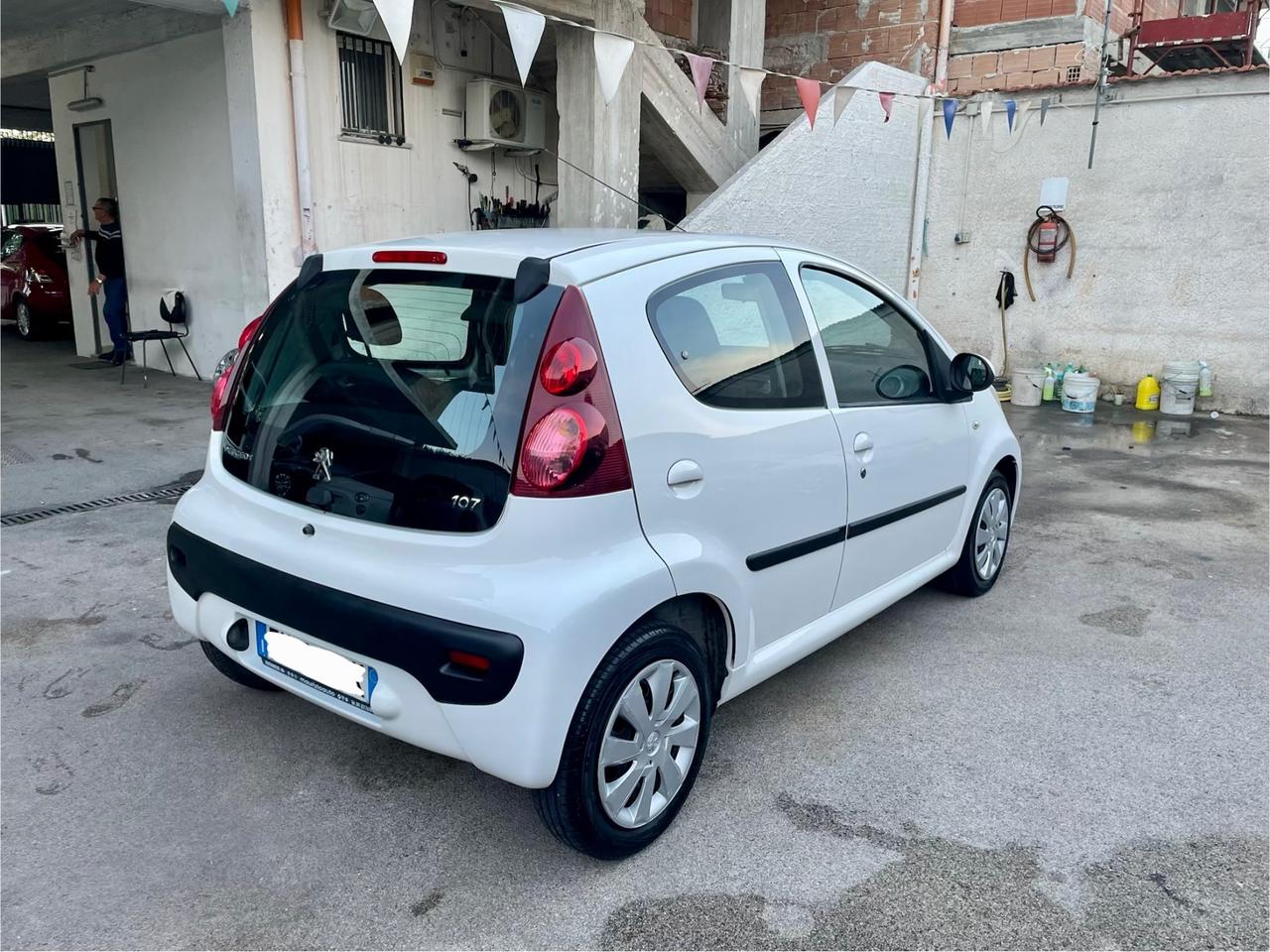Peugeot 107 1.0 68CV 5p. Superga full optional dal nord Italia