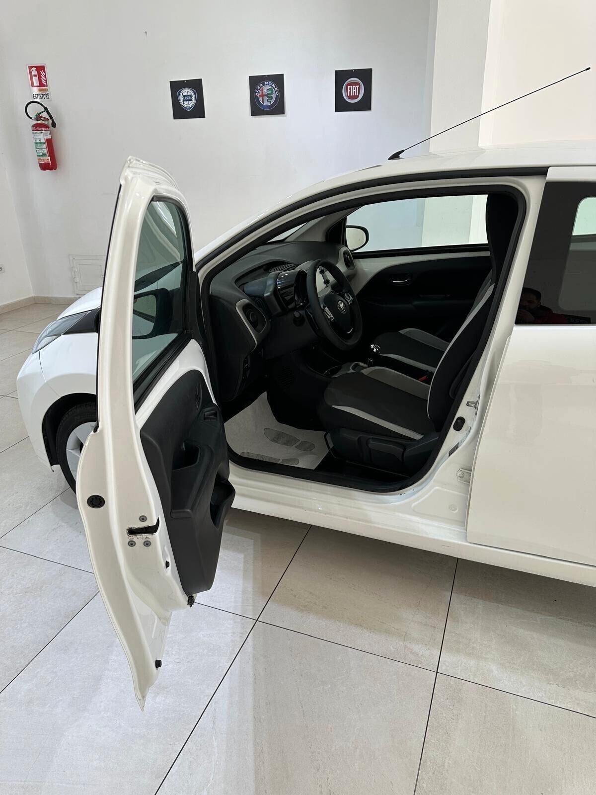 TOYOTA AYGO 1.0 VVT-I 69 CV 5 PORTE X-WAVE MMT