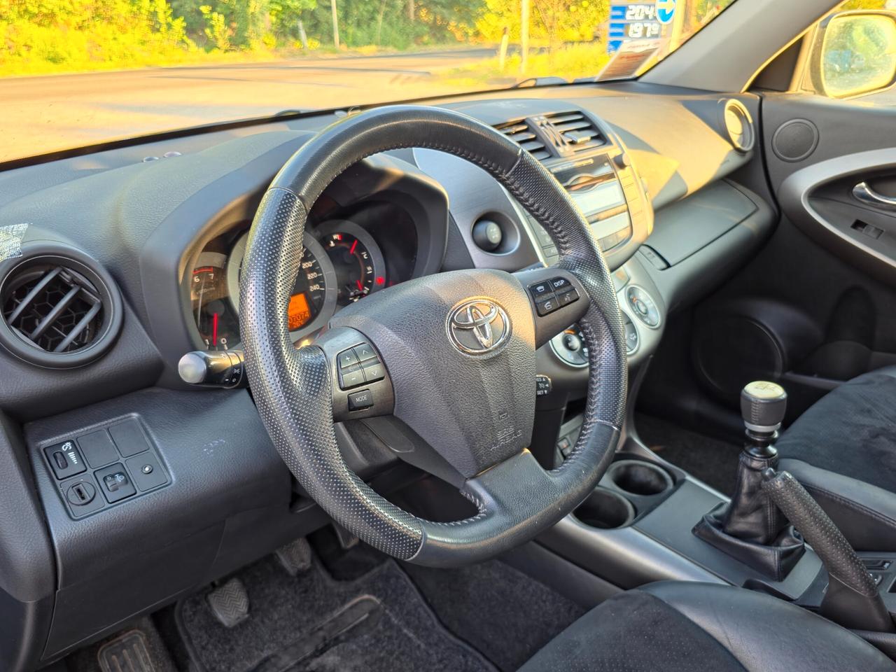 Toyota RAV 4 RAV4 2.2 D-4D 150 CV DPF Exclusive E5 Manuale 2010 4x4