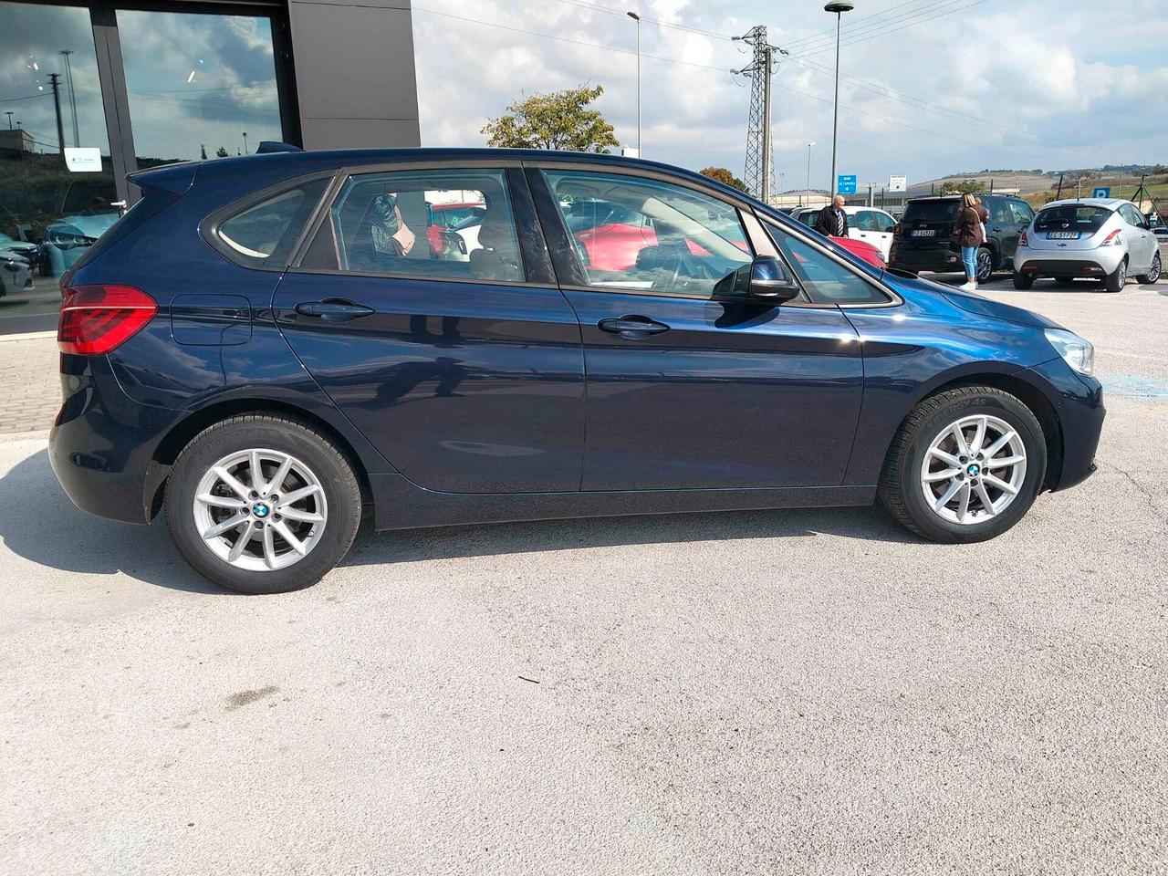 Bmw 2er Active Tourer 218d Luxury