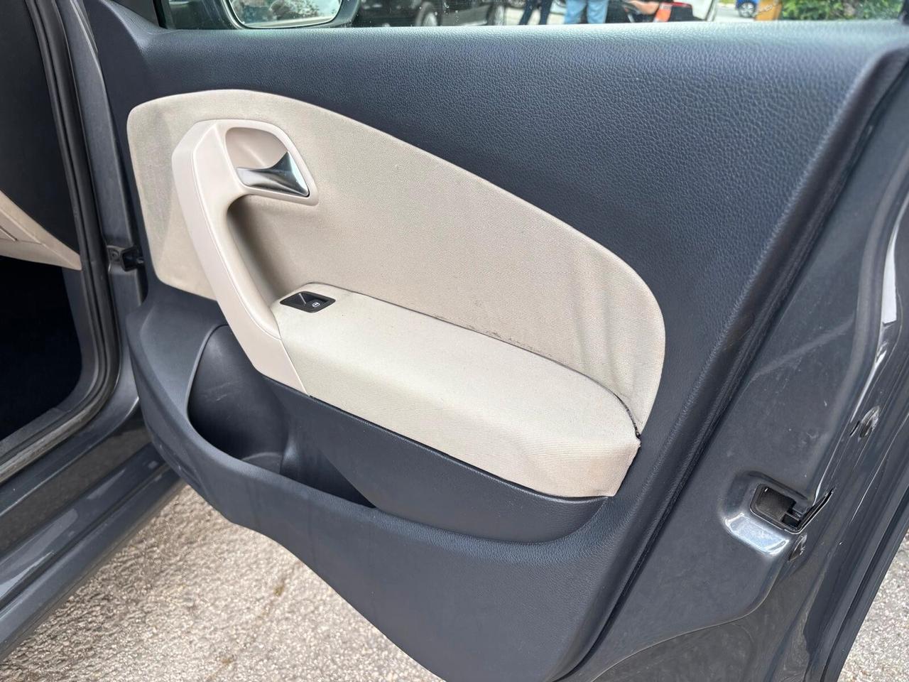 Volkswagen Polo 1.2 70 CV 5p. Comfortline OK Neopatentati