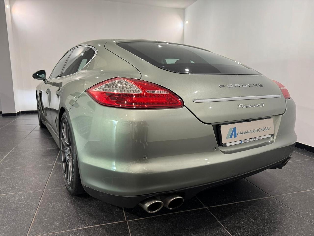 Porsche Panamera 4.8 S