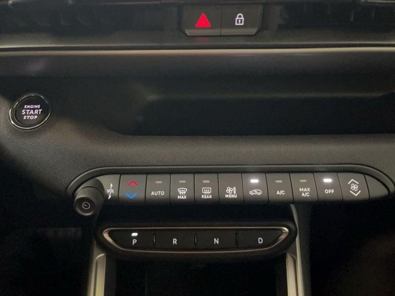 Jeep Avenger e-Hybrid 1.2 MHEV e-Hybrid Turbo Altitude