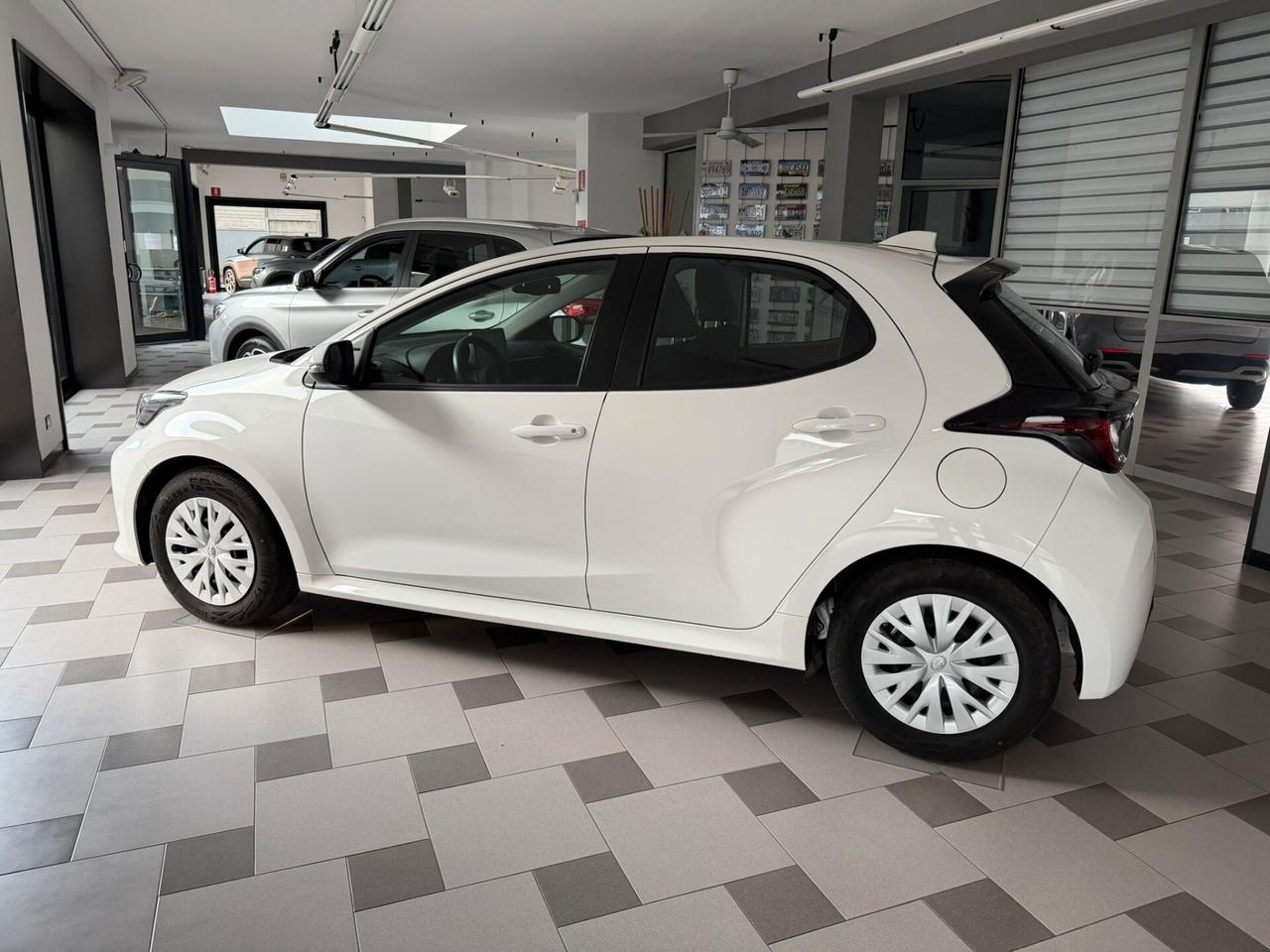 Toyota Yaris 1.5 Hybrid 5 porte Active