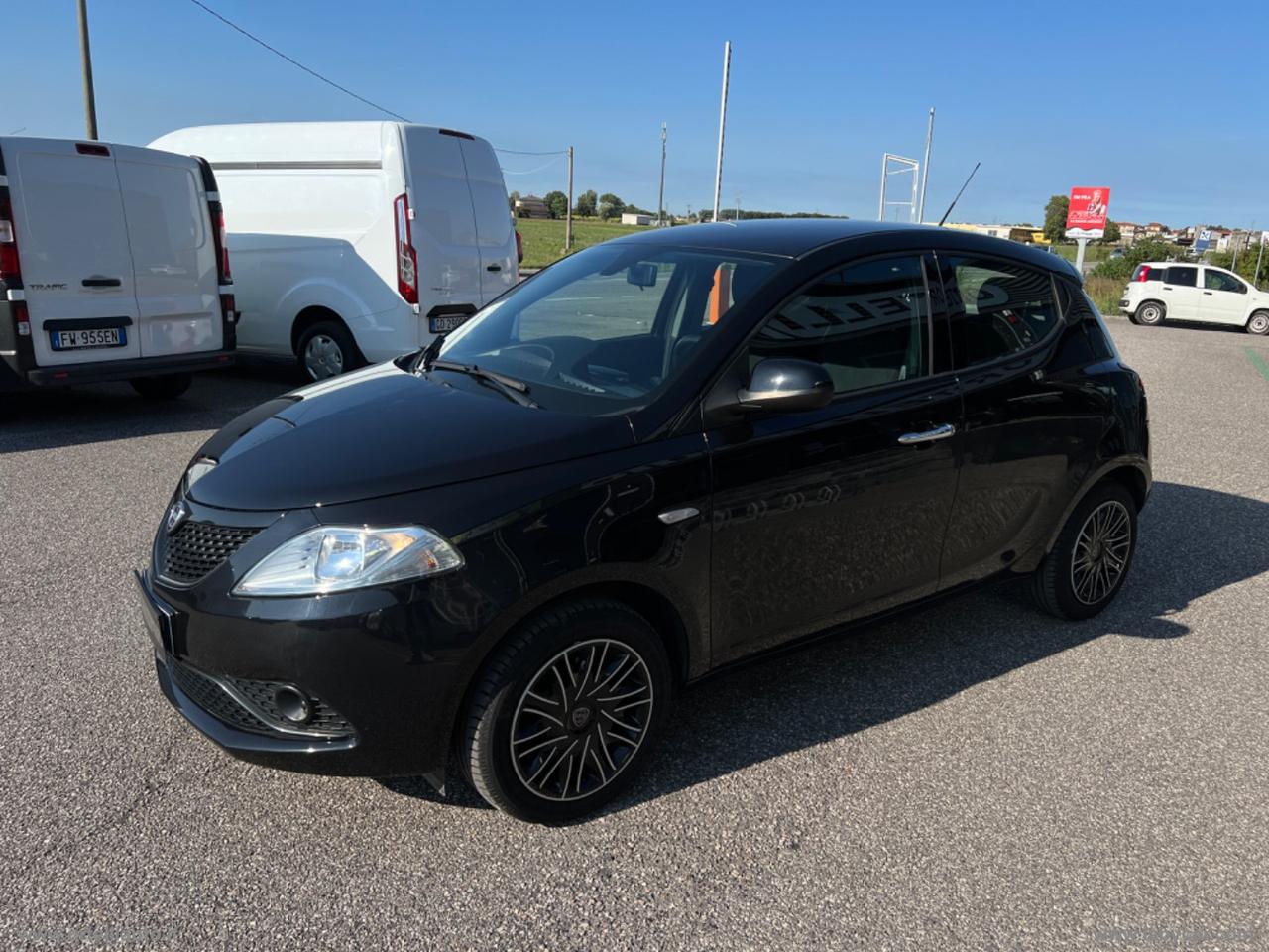 LANCIA Ypsilon 1.2 69 CV 5p. S&S Gold NEOPATENTATI