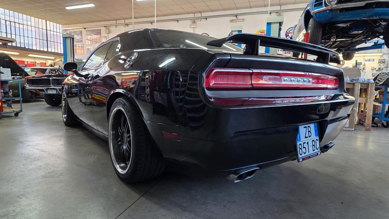 Dodge Challenger SRT-8 2009