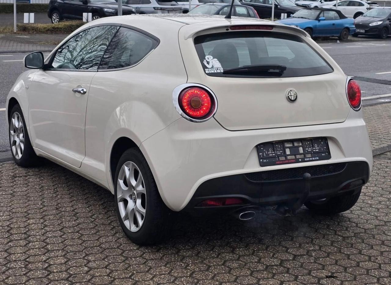 Alfa Romeo MiTo 1.3 JTDm-2 95 CV S&S Distinctive Sport Pack