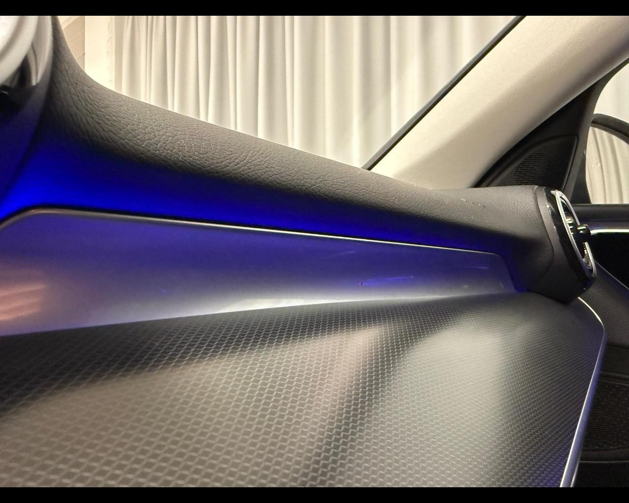 Mercedes-Benz Classe C (W/S206) - C 220 d Mild hybrid 4Matic Premium All-Terrain