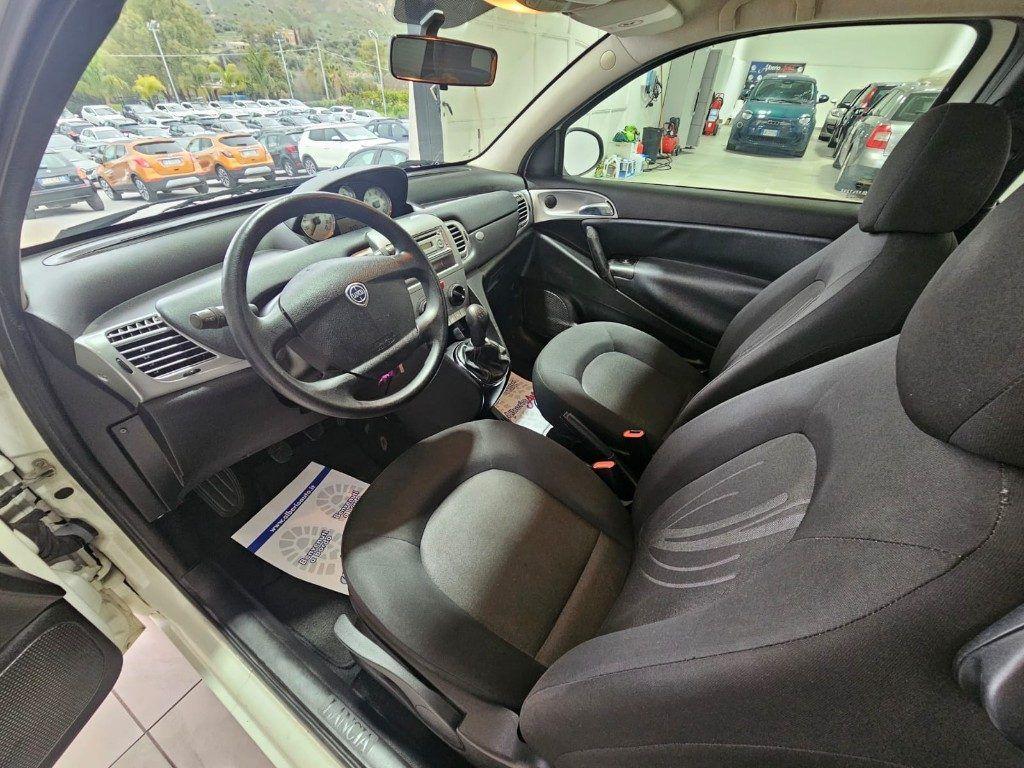 Lancia Ypsilon 1.3 MJT 75 CV Platinum