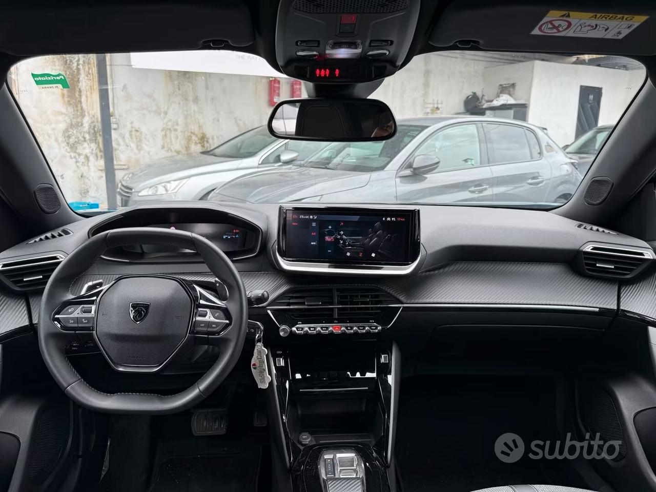 Peugeot 2008 PureTech 1.2 BEN 130CV AUTOMATICA