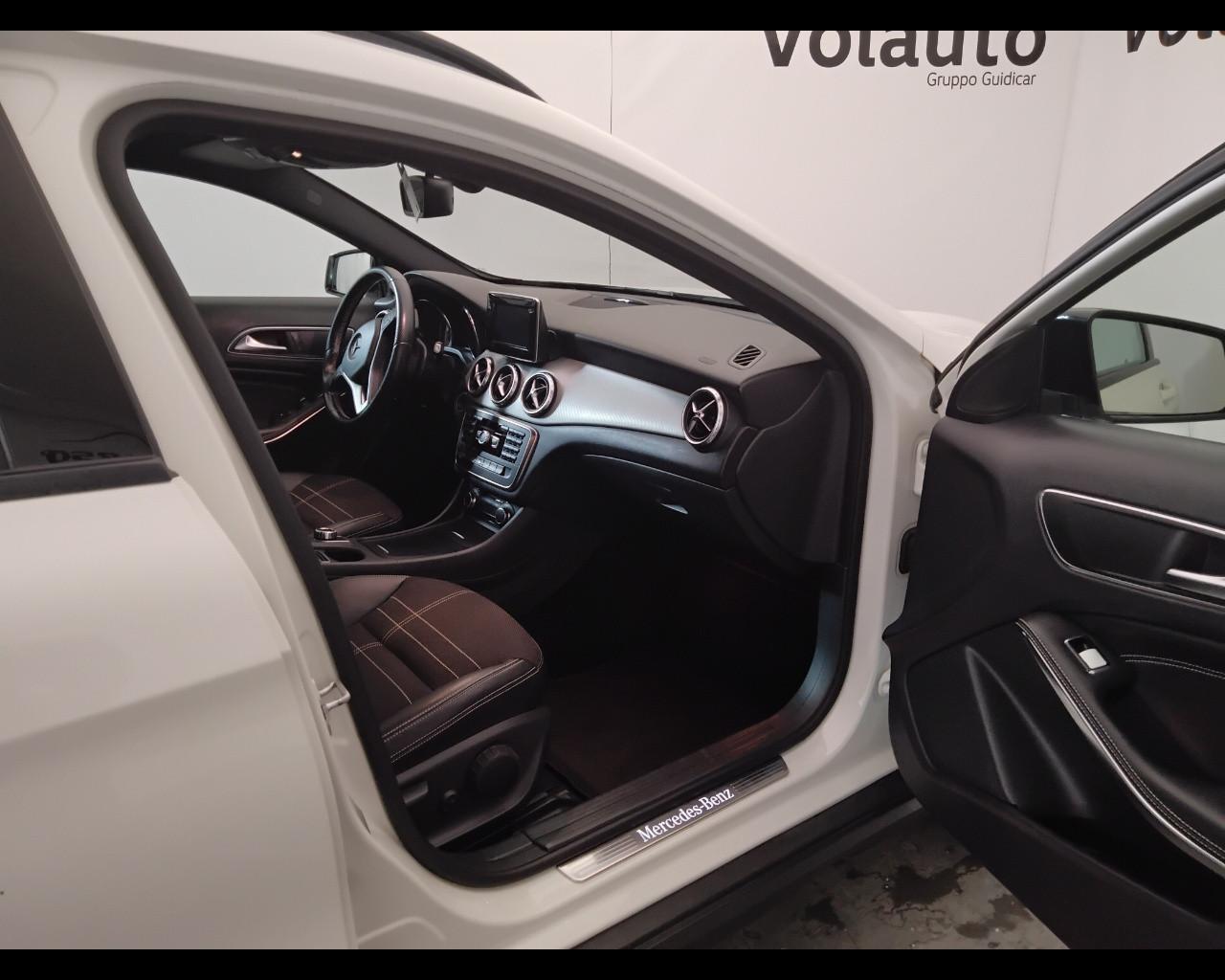 Mercedes-Benz GLA-X156 2014 - GLA 220 d (cdi) Sport 4matic 170cv auto