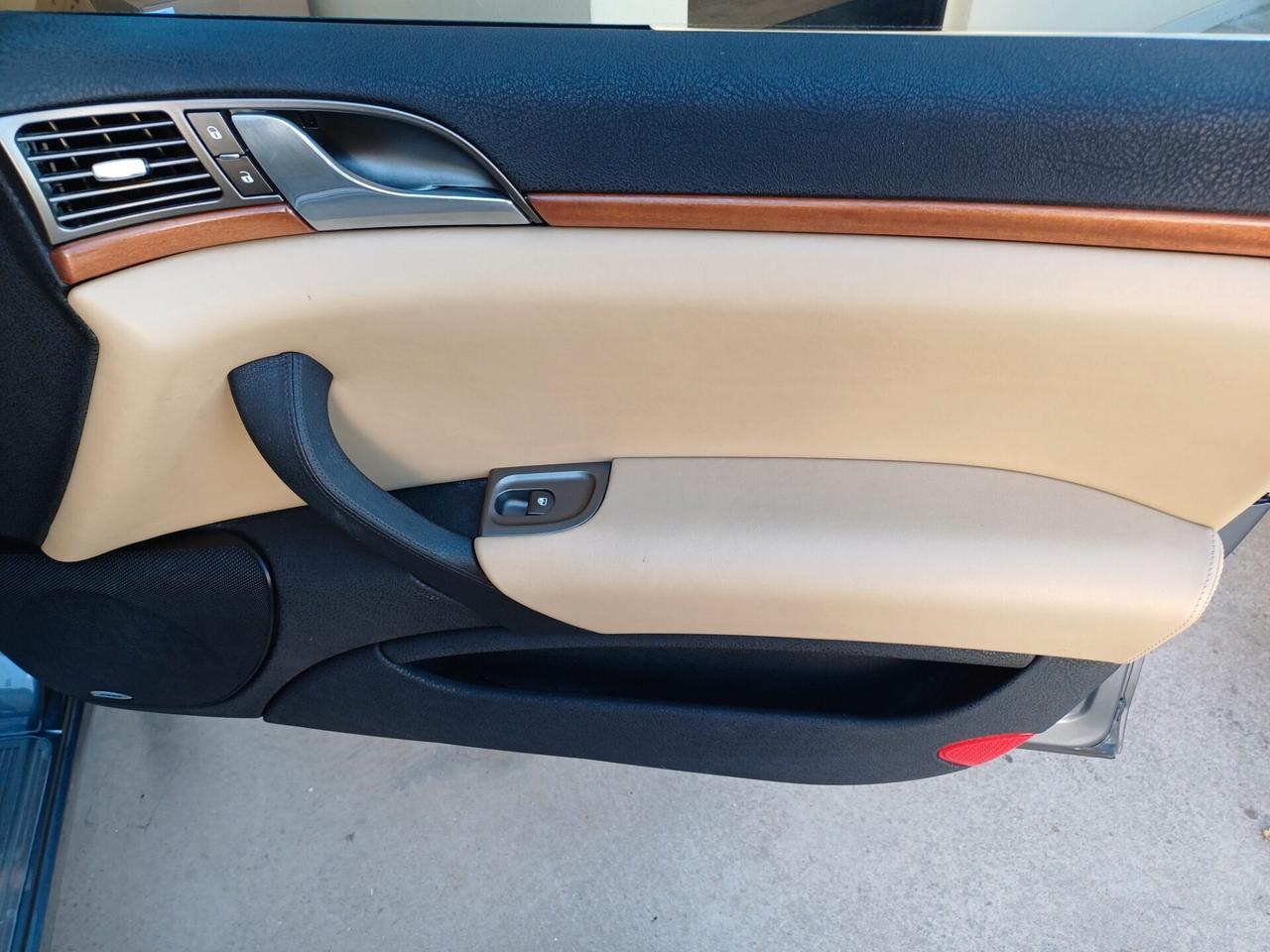 Lancia Thesis 3.0 V6 24V aut. Emblema