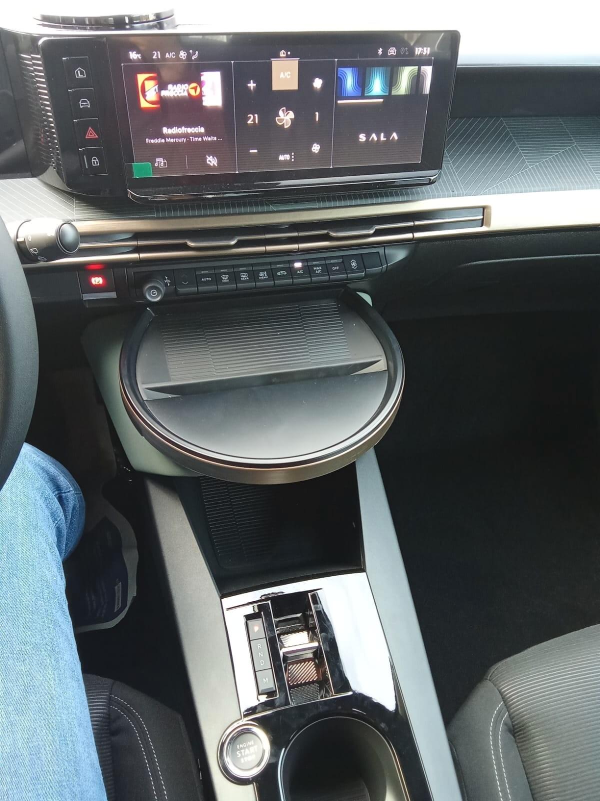 Lancia Ypsilon Hybrid e-DCT