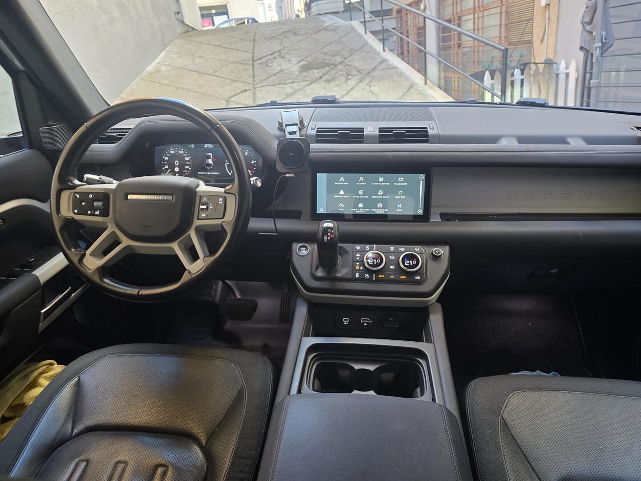 LAND ROVER DEFENDER 7 POSTI - IVA ESPOSTA