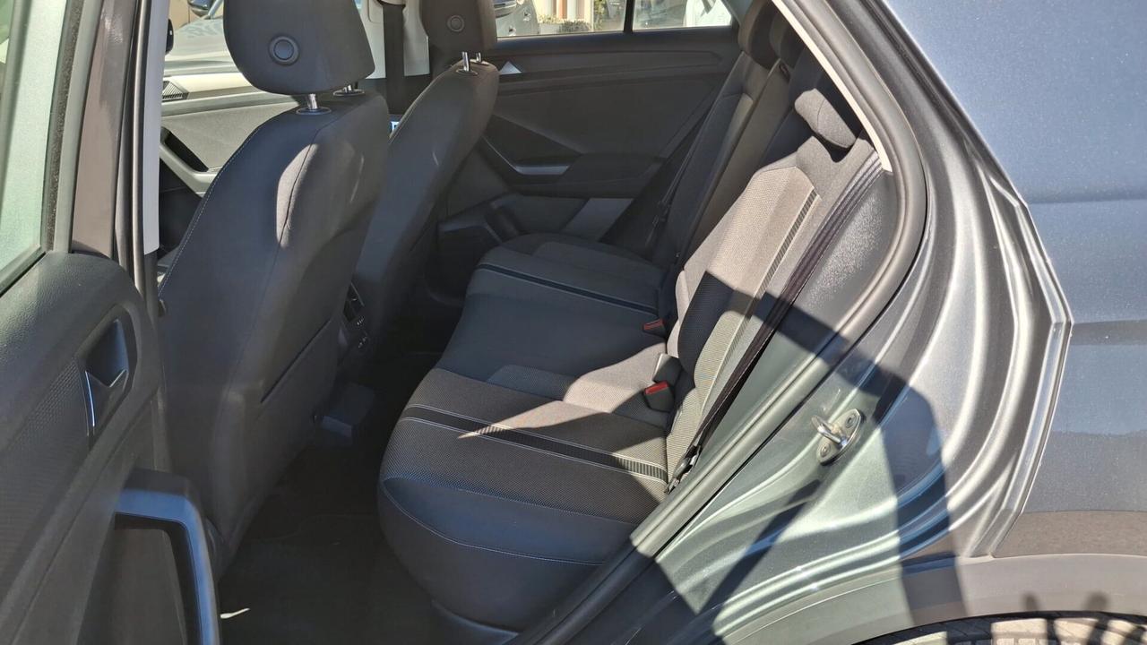 Volkswagen T-Roc 1.5 TSI ACT DSG BUSINESS
